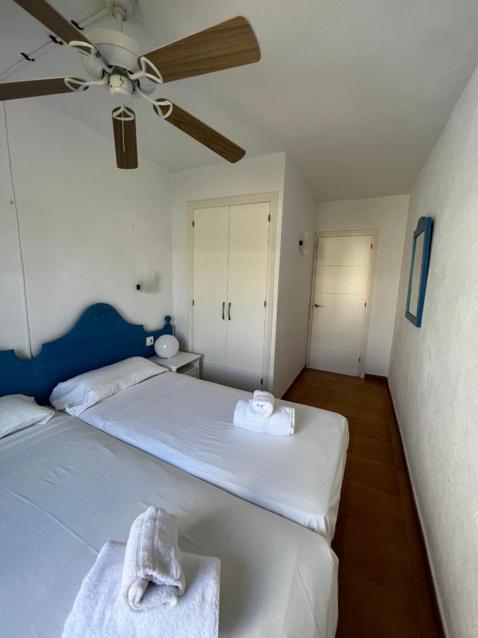 Lovely Hideaway With Pool And White Sand Beach アレナル・デン・カステル エクステリア 写真