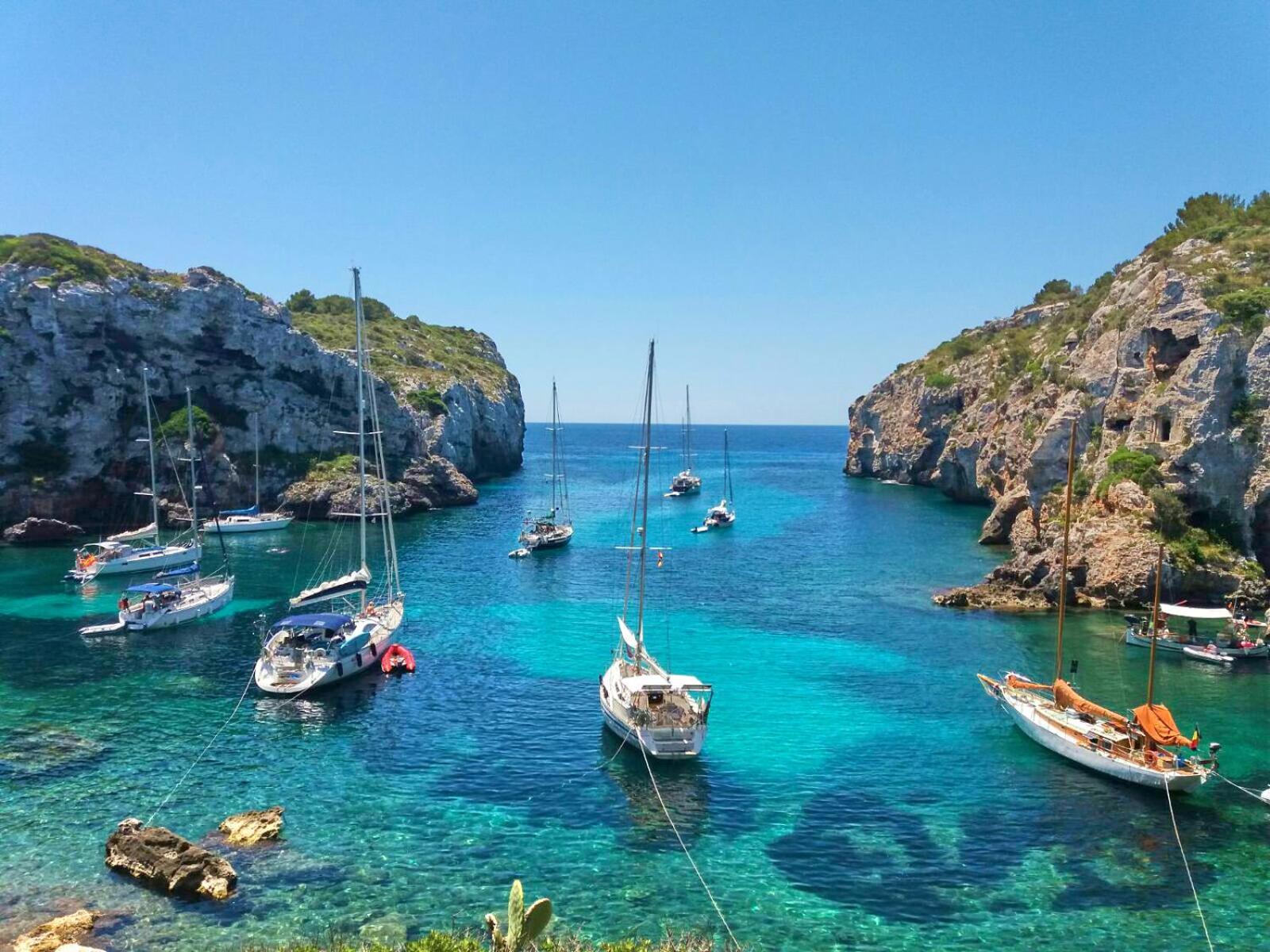 Lovely Hideaway With Pool And White Sand Beach アレナル・デン・カステル エクステリア 写真